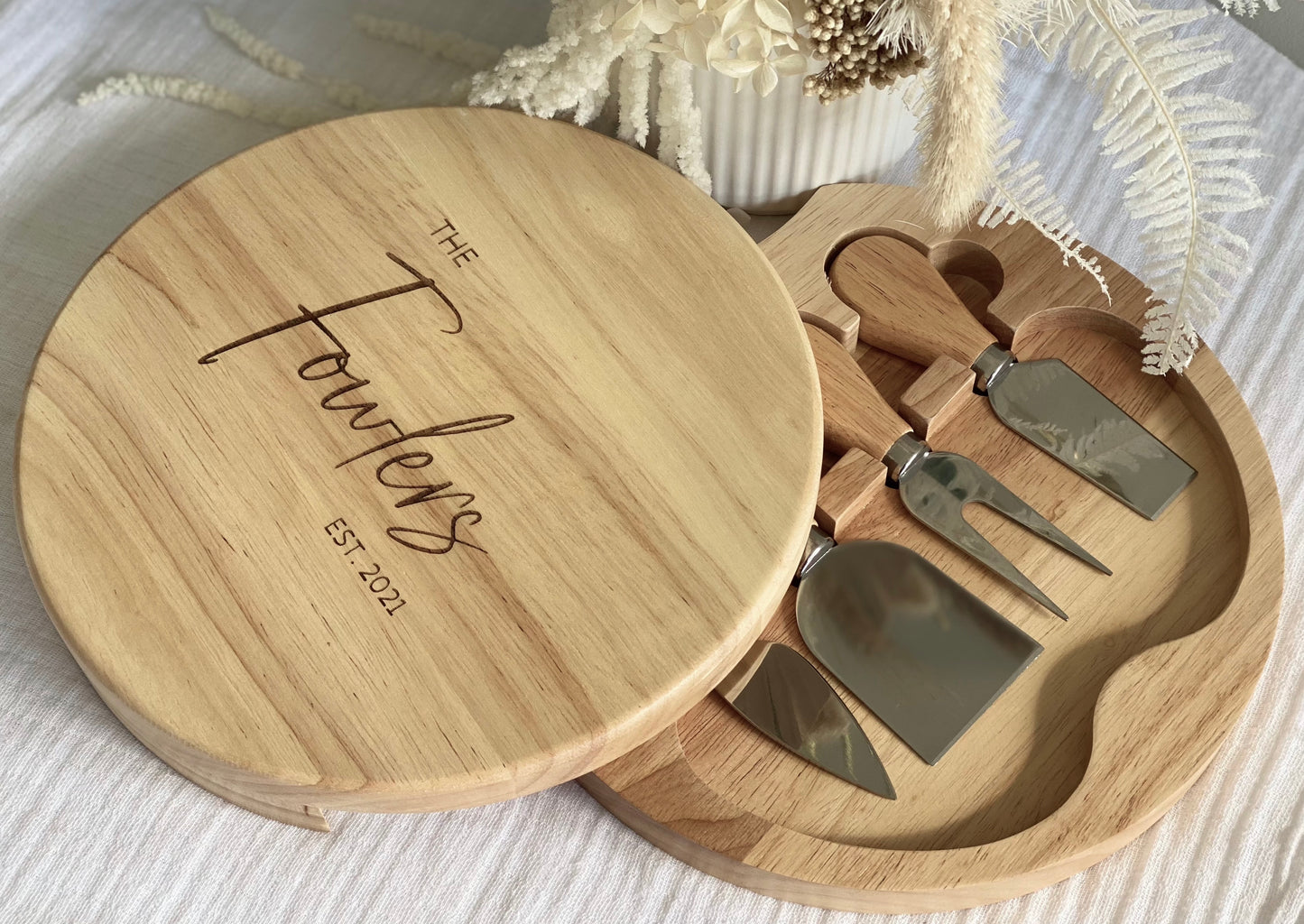 Cheeseboard and Knife Set