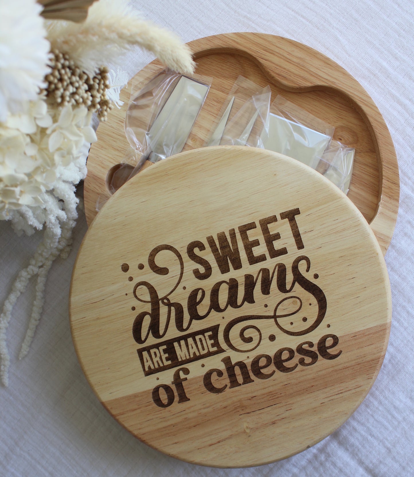 "Sweet Dreams" Cheeseboard and Knife Set